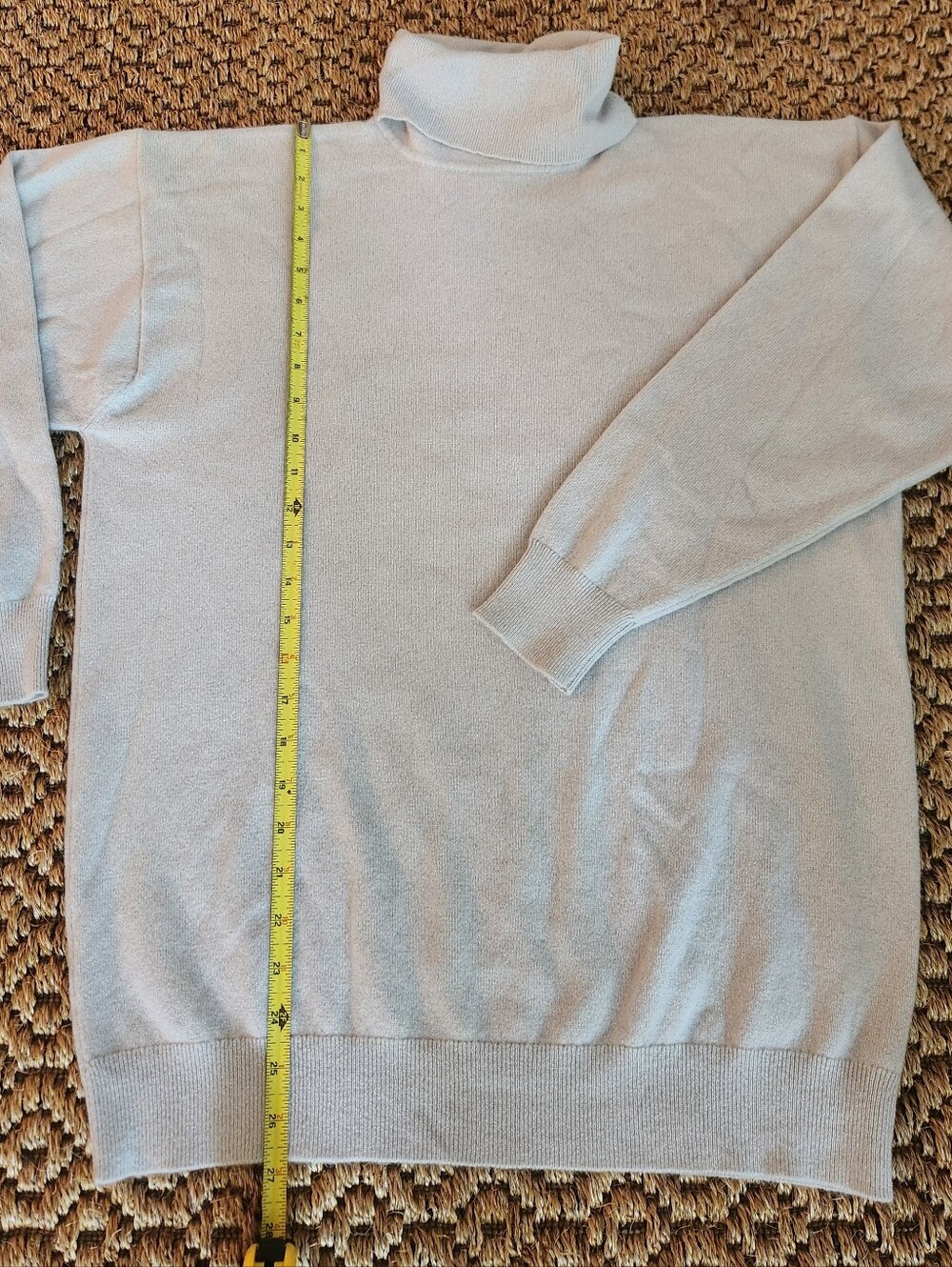 TSE $565 Retail Cashmere Turtleneck